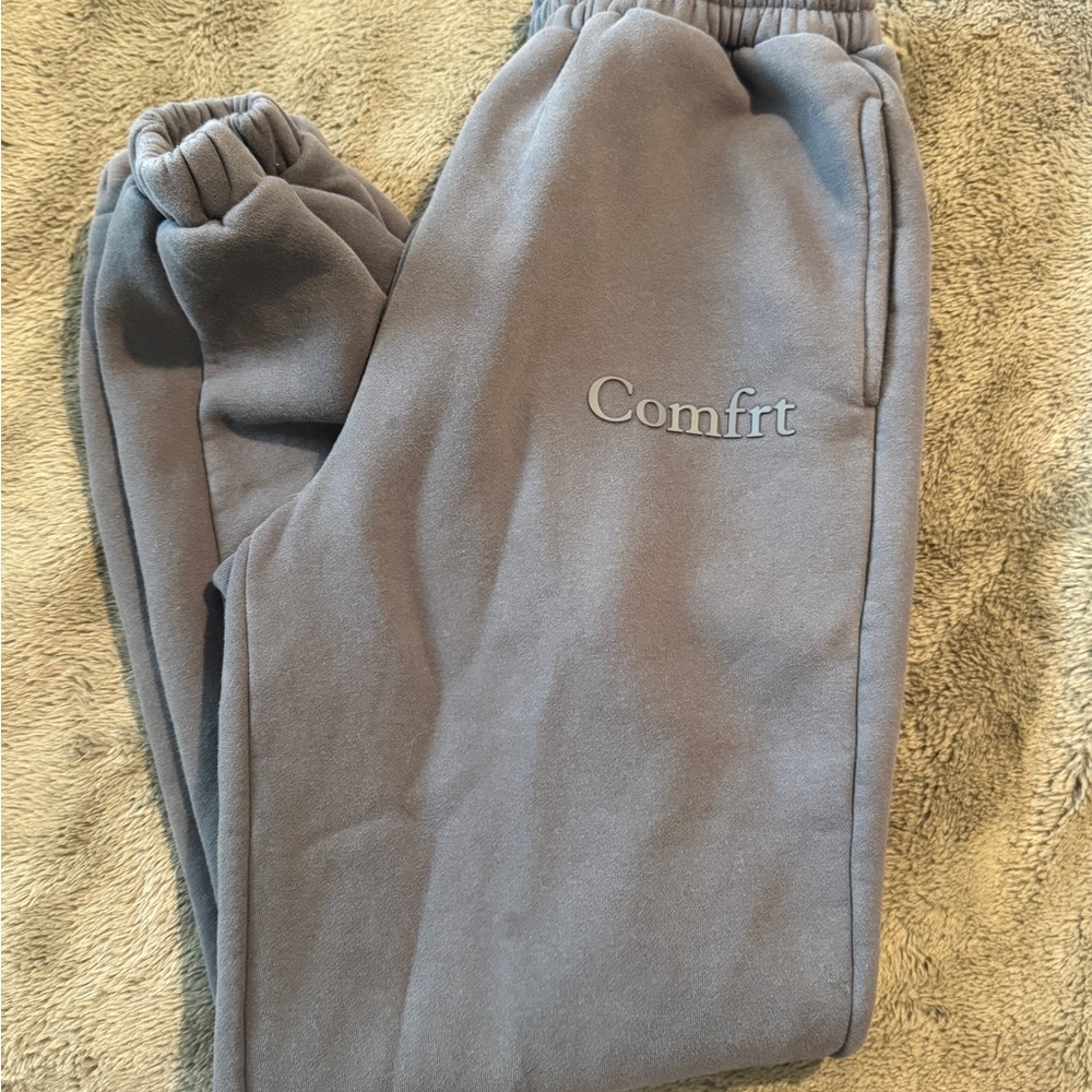 Comfrt Gray Sweatpants size small